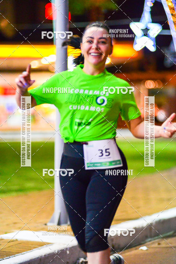 Achetez vos photos de l'vnement5 Corrida Noturna Unimed Cascavel sur Fotop