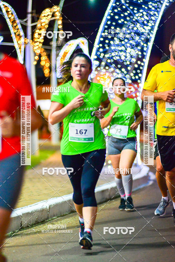 Achetez vos photos de l'vnement5 Corrida Noturna Unimed Cascavel sur Fotop