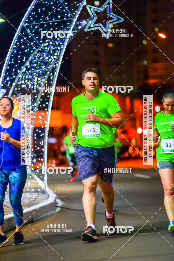 Achetez vos photos de l'vnement5 Corrida Noturna Unimed Cascavel sur Fotop