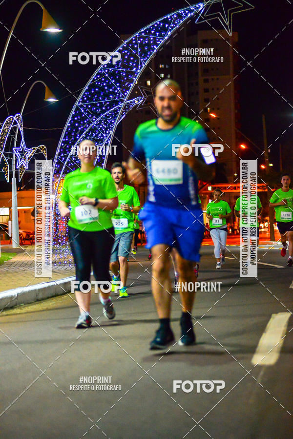 Buy your photos of the event5 Corrida Noturna Unimed Cascavel on Fotop