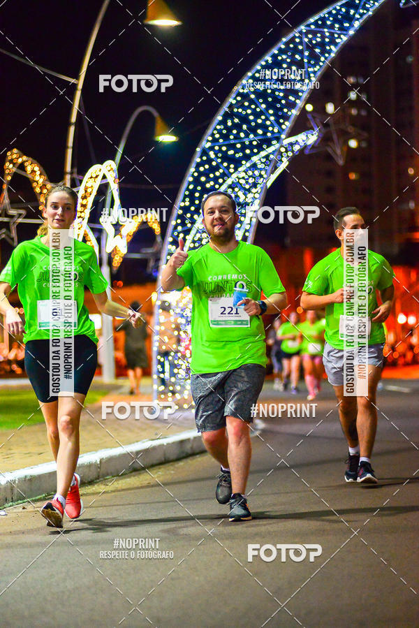 Buy your photos of the event5 Corrida Noturna Unimed Cascavel on Fotop