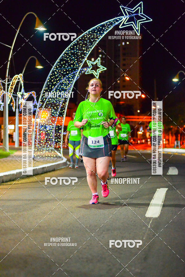 Buy your photos of the event5 Corrida Noturna Unimed Cascavel on Fotop