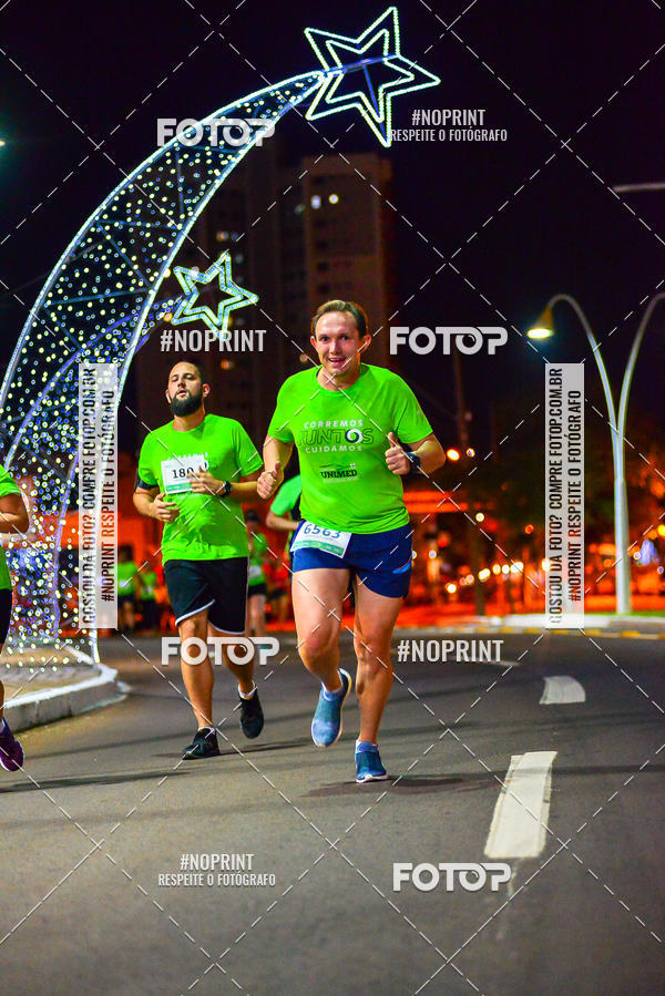 Buy your photos of the event5 Corrida Noturna Unimed Cascavel on Fotop