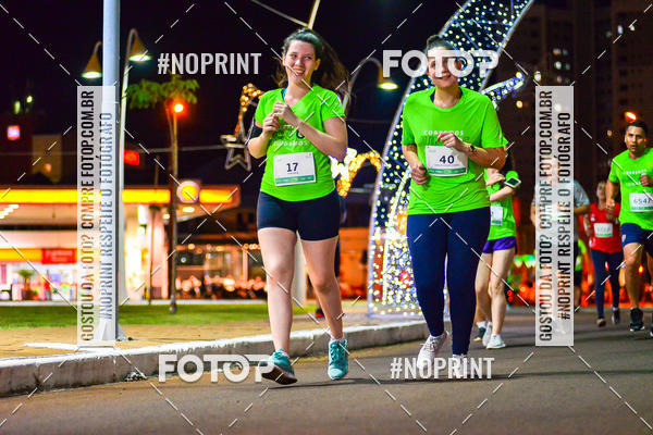 Buy your photos of the event5 Corrida Noturna Unimed Cascavel on Fotop