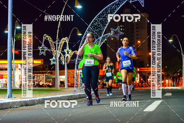 Buy your photos of the event5 Corrida Noturna Unimed Cascavel on Fotop