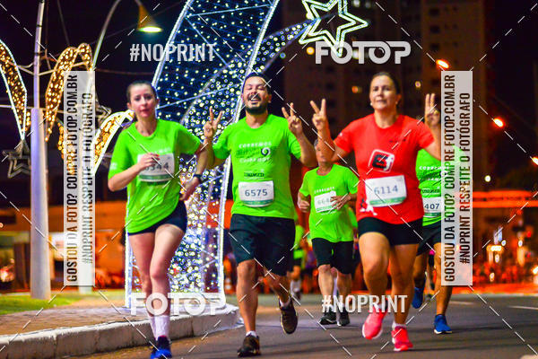 Buy your photos of the event5 Corrida Noturna Unimed Cascavel on Fotop