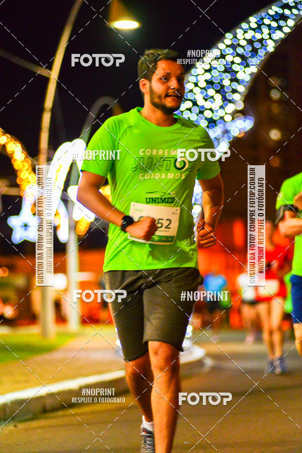 Buy your photos of the event5 Corrida Noturna Unimed Cascavel on Fotop