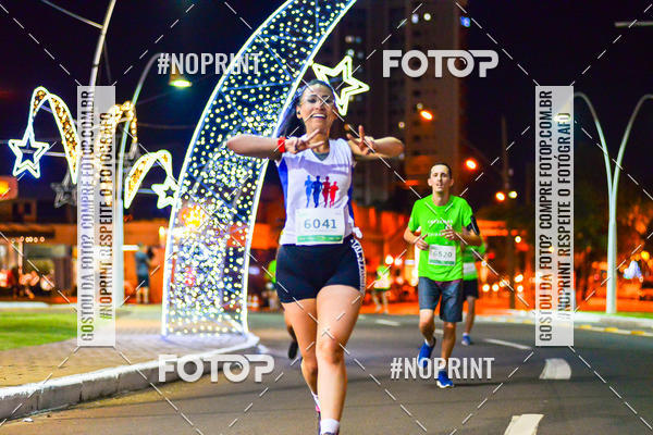 Buy your photos of the event5 Corrida Noturna Unimed Cascavel on Fotop