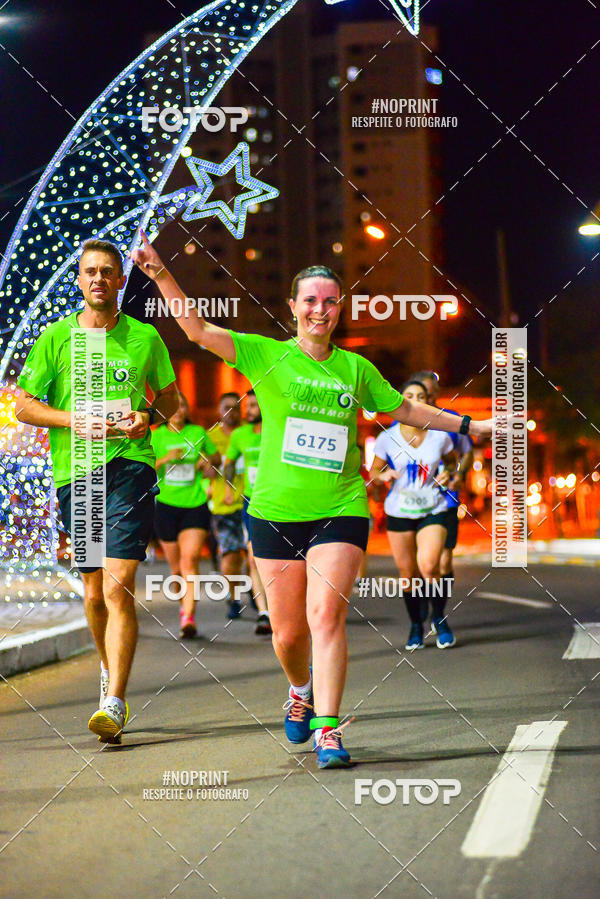 Buy your photos of the event5 Corrida Noturna Unimed Cascavel on Fotop