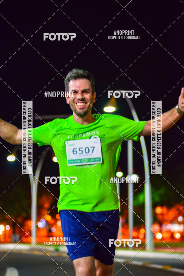 Buy your photos of the event5 Corrida Noturna Unimed Cascavel on Fotop