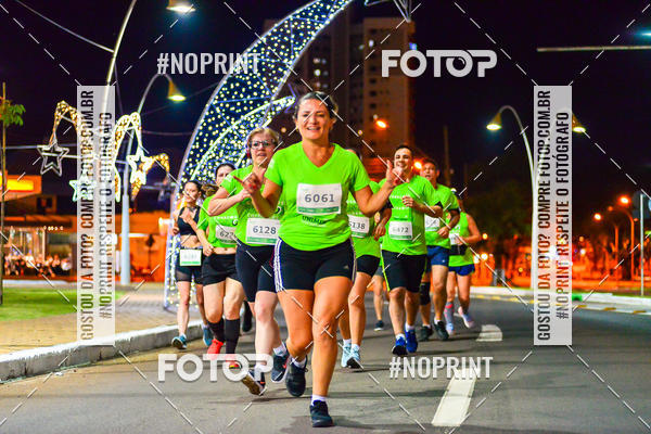 Buy your photos of the event5 Corrida Noturna Unimed Cascavel on Fotop