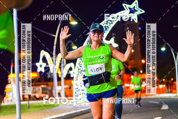 Buy your photos of the event5 Corrida Noturna Unimed Cascavel on Fotop