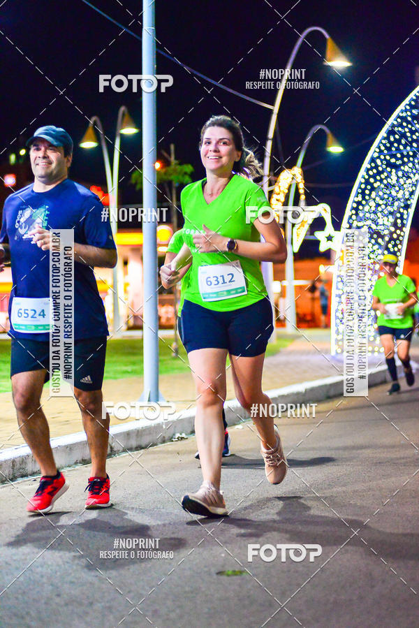 Buy your photos of the event5 Corrida Noturna Unimed Cascavel on Fotop