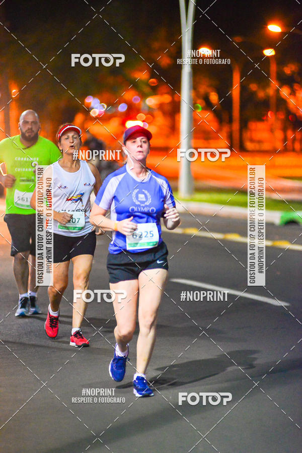 Buy your photos of the event5 Corrida Noturna Unimed Cascavel on Fotop