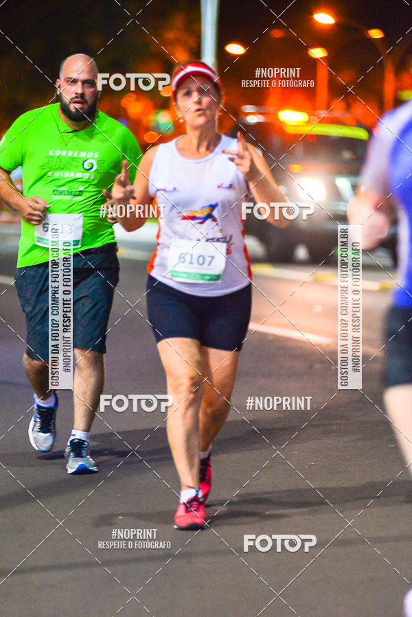 Buy your photos of the event5 Corrida Noturna Unimed Cascavel on Fotop