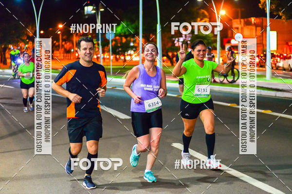Buy your photos of the event5 Corrida Noturna Unimed Cascavel on Fotop