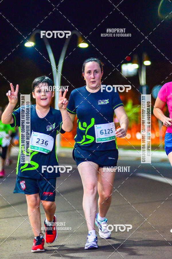 Buy your photos of the event5 Corrida Noturna Unimed Cascavel on Fotop