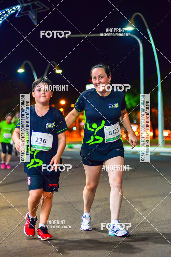 Buy your photos of the event5 Corrida Noturna Unimed Cascavel on Fotop