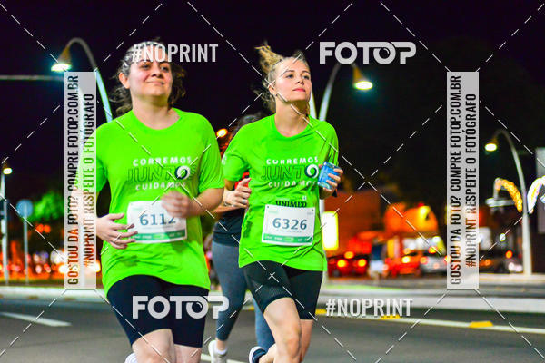 Buy your photos of the event5 Corrida Noturna Unimed Cascavel on Fotop