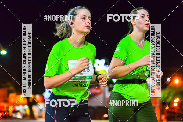 Buy your photos of the event5 Corrida Noturna Unimed Cascavel on Fotop