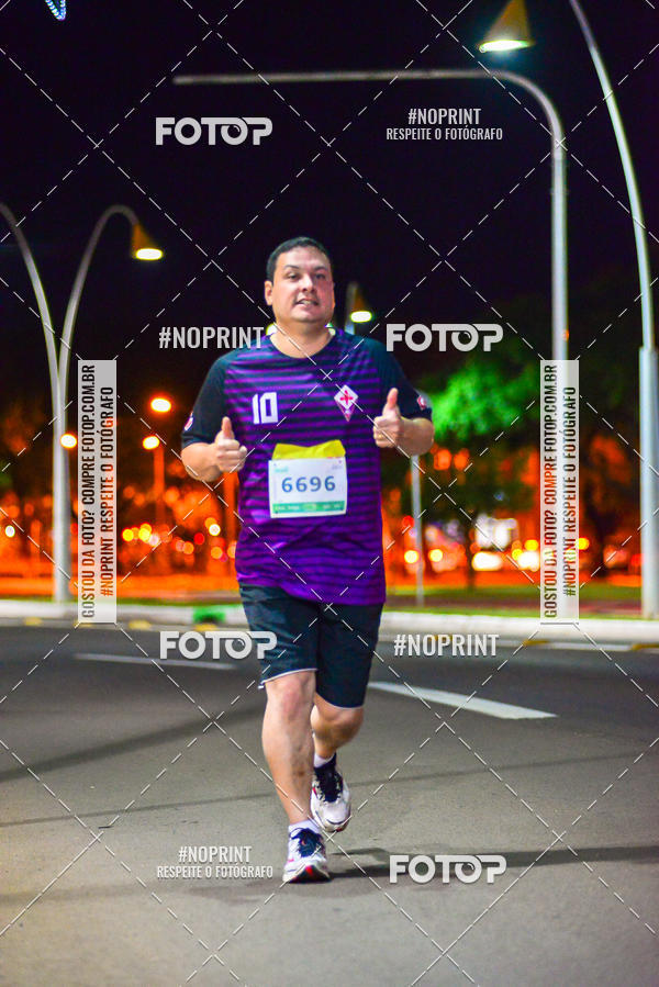 Buy your photos of the event5 Corrida Noturna Unimed Cascavel on Fotop