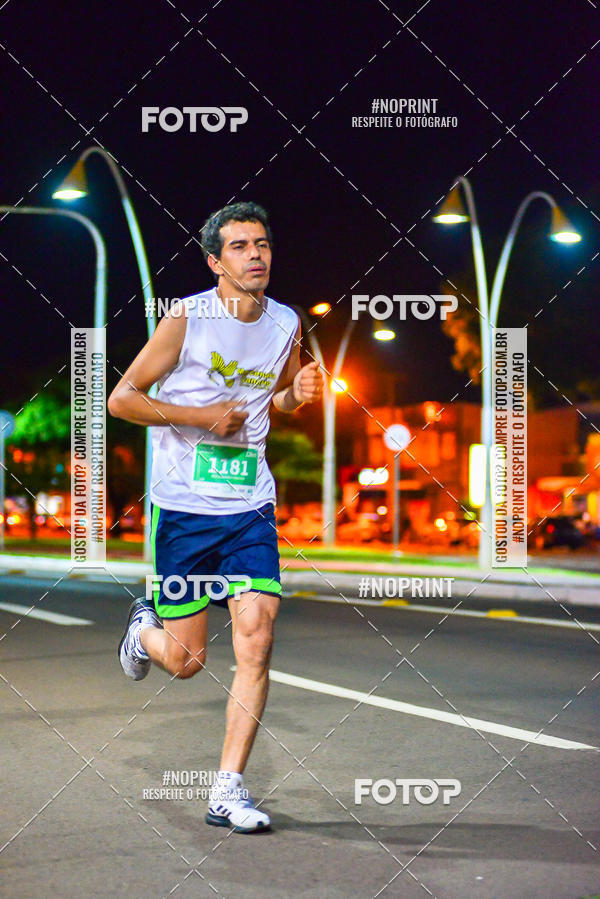 Buy your photos of the event5 Corrida Noturna Unimed Cascavel on Fotop