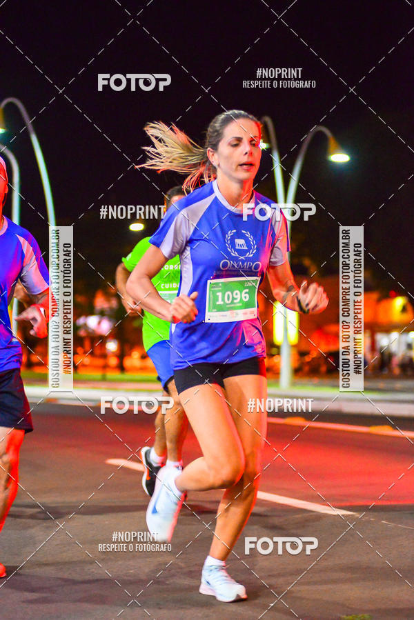 Buy your photos of the event5 Corrida Noturna Unimed Cascavel on Fotop