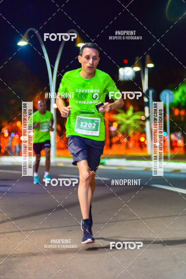 Buy your photos of the event5 Corrida Noturna Unimed Cascavel on Fotop