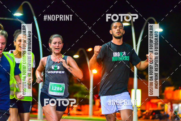 Buy your photos of the event5 Corrida Noturna Unimed Cascavel on Fotop