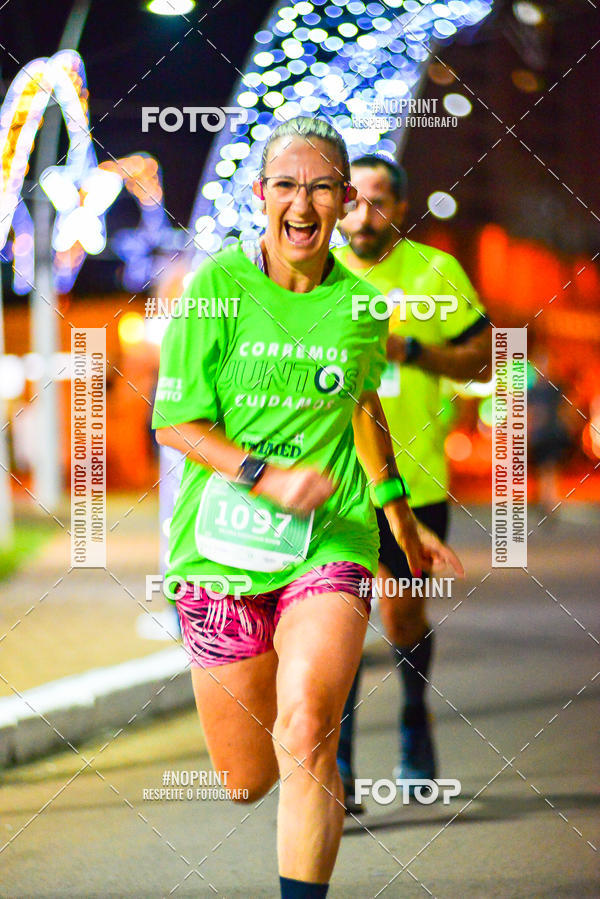 Buy your photos of the event5 Corrida Noturna Unimed Cascavel on Fotop