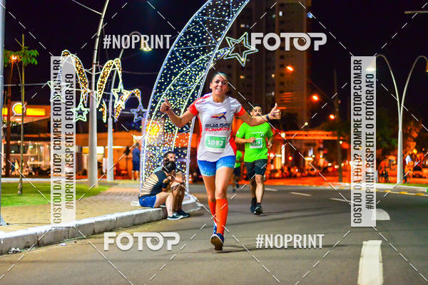 Buy your photos of the event5 Corrida Noturna Unimed Cascavel on Fotop