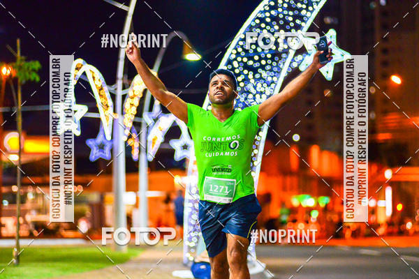Buy your photos of the event5 Corrida Noturna Unimed Cascavel on Fotop