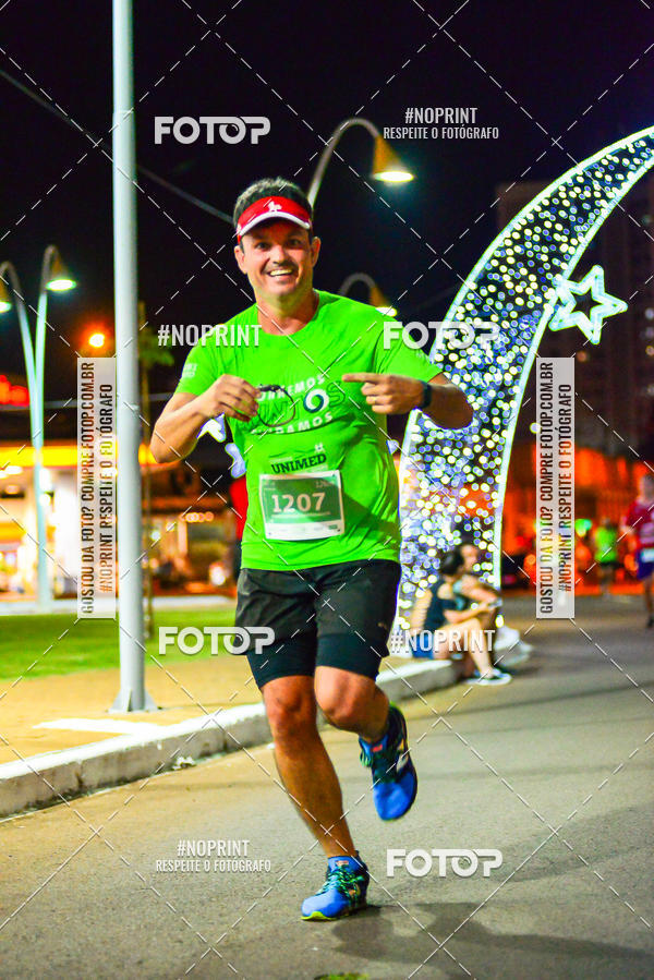 Buy your photos of the event5 Corrida Noturna Unimed Cascavel on Fotop