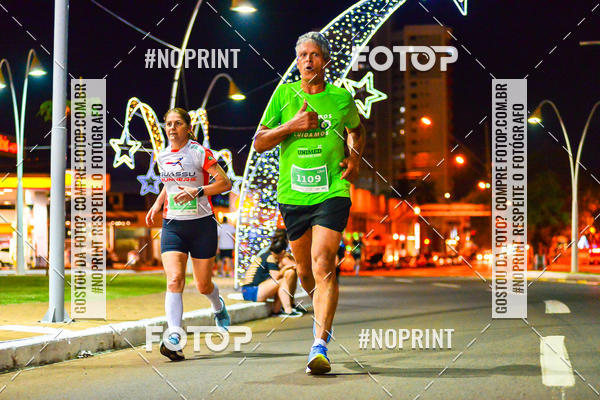 Buy your photos of the event5 Corrida Noturna Unimed Cascavel on Fotop