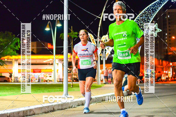 Buy your photos of the event5 Corrida Noturna Unimed Cascavel on Fotop