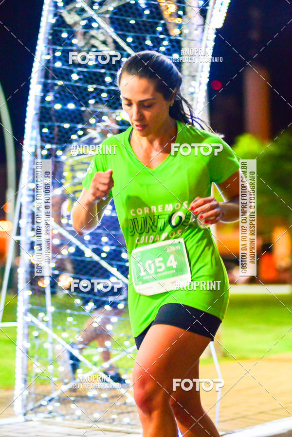 Buy your photos of the event5 Corrida Noturna Unimed Cascavel on Fotop