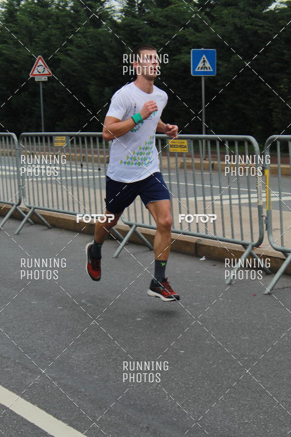 Buy your photos of the eventMeia Maratona Famalico 2019 on Fotop