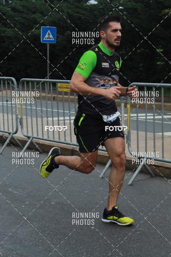 Buy your photos of the eventMeia Maratona Famalico 2019 on Fotop