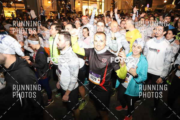 Buy your photos of the eventS�o Silvestre Porto 2019 on Fotop