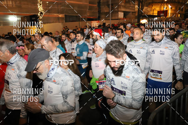 Buy your photos of the eventS�o Silvestre Porto 2019 on Fotop