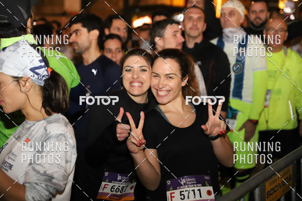 Buy your photos of the eventS�o Silvestre Porto 2019 on Fotop