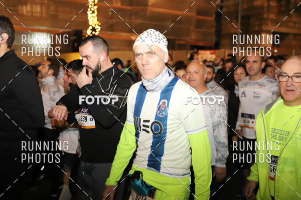 Buy your photos of the eventS�o Silvestre Porto 2019 on Fotop