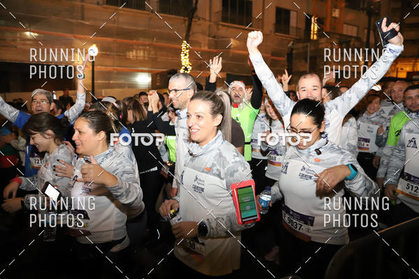 Buy your photos of the eventS�o Silvestre Porto 2019 on Fotop