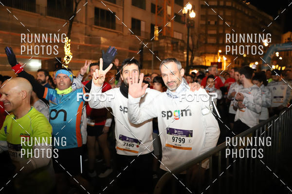 Buy your photos of the eventS�o Silvestre Porto 2019 on Fotop