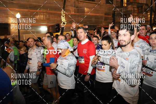 Buy your photos of the eventS�o Silvestre Porto 2019 on Fotop