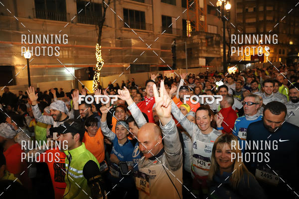 Buy your photos of the eventS�o Silvestre Porto 2019 on Fotop