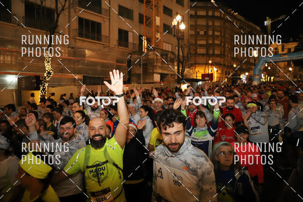 Buy your photos of the eventS�o Silvestre Porto 2019 on Fotop