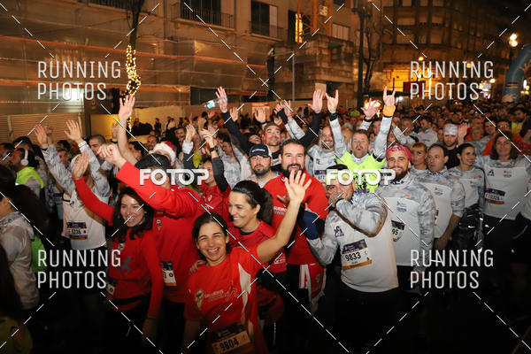 Buy your photos of the eventS�o Silvestre Porto 2019 on Fotop