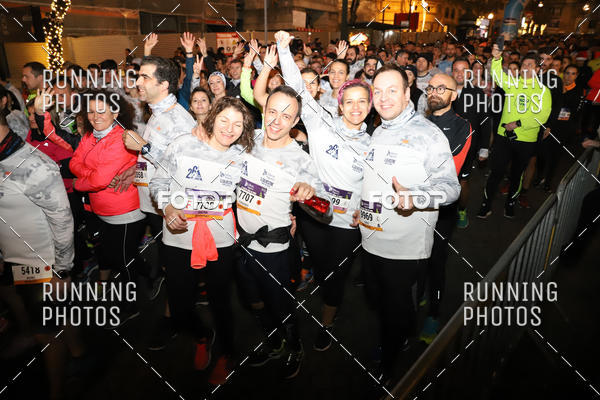 Buy your photos of the eventS�o Silvestre Porto 2019 on Fotop