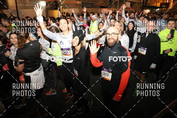 Buy your photos of the eventS�o Silvestre Porto 2019 on Fotop